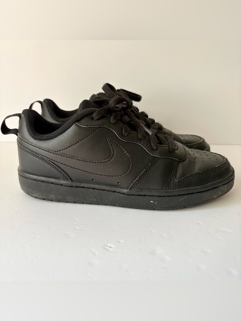Nike Boys Black Court Borough Low 2 Athletic Sneakers